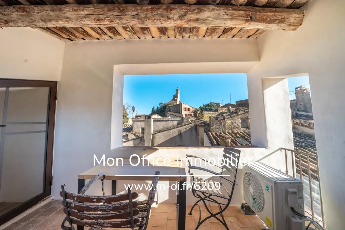Appartement vue château à LOURMARIN — 17