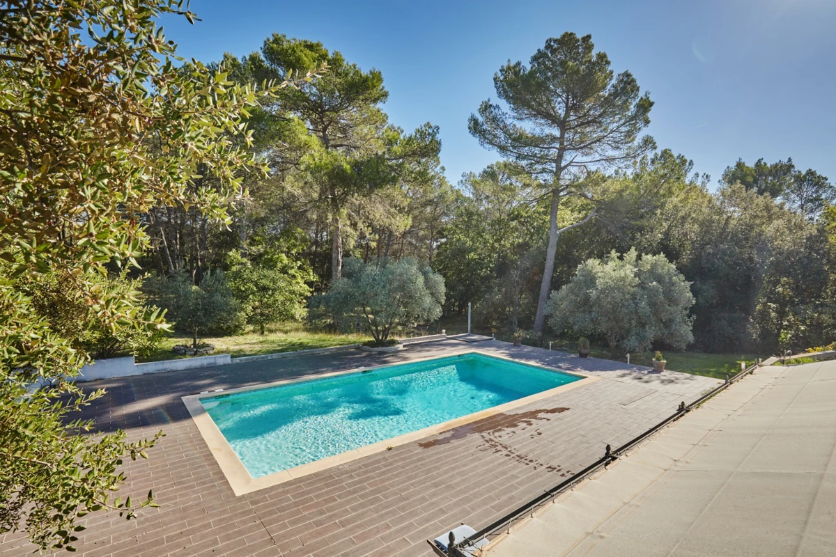 Photo 2 - Villa 6 pièces - 240m2 , piscine, vue au calme absolue - terrain de 12 340m2