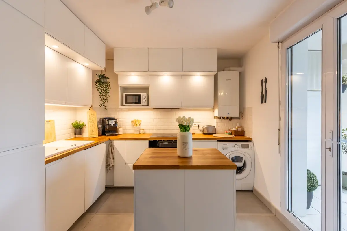 Photo 4 - Appartement T3 de 70m2 avec terrasse et parking – Vue dégagée sur les collines