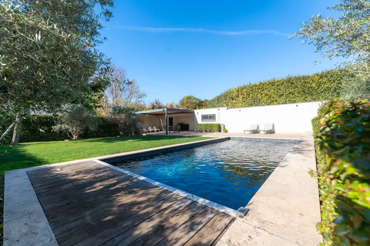 Photo 2 - Villa contemporaine de plain-pied à Éguilles 6 pièces - piscine - pool house - garage 