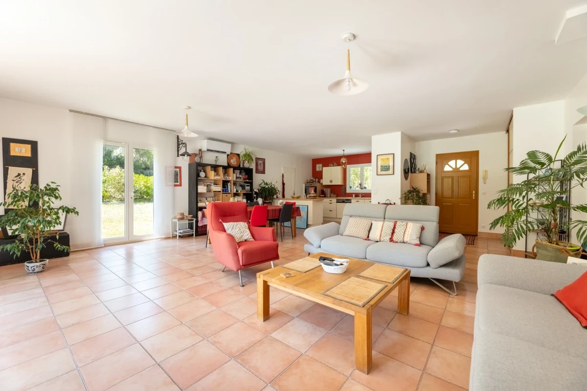 Photo 1 - Maison de plain-pied 120 m² sur 4 000 m² de terrain – Un havre de paix aux portes d’Aix-en-Provence