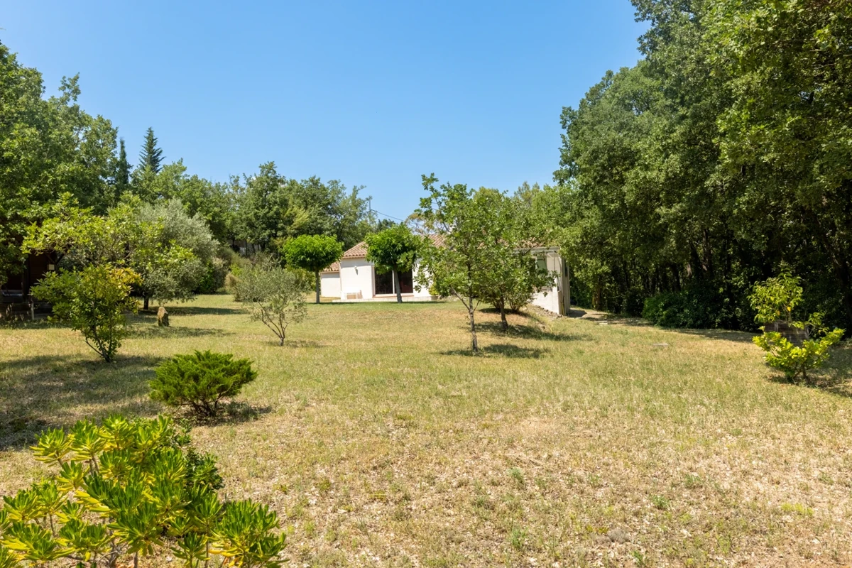 Photo 5 - Maison de plain-pied 120 m² sur 4 000 m² de terrain – Un havre de paix aux portes d’Aix-en-Provence