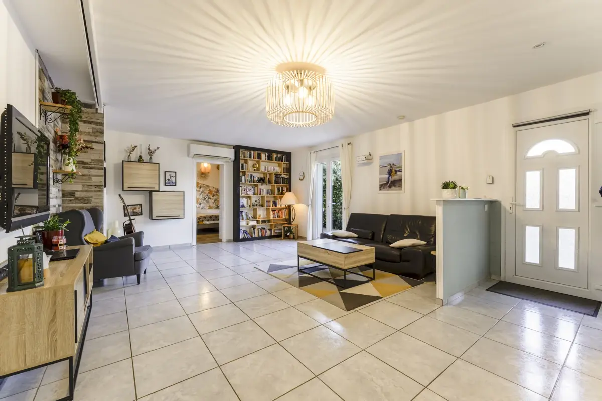 Photo 4 - Maison 5 pièces avec piscine