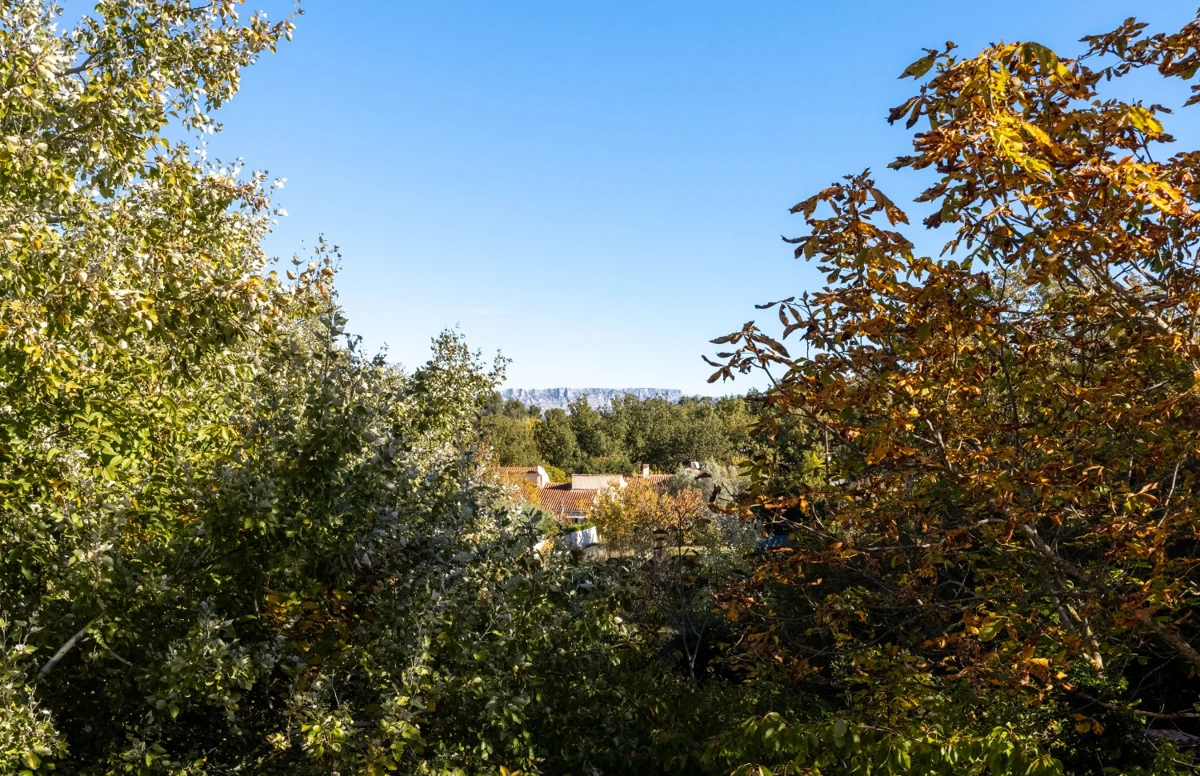 Photo 2 - Maison 5 pièces à Simiane-Collongue au calme absolue