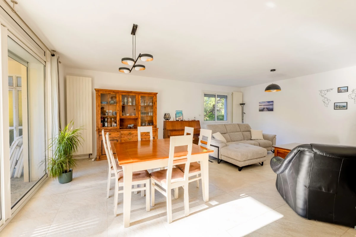 Photo 4 - Maison 5 pièces à Simiane-Collongue au calme absolue