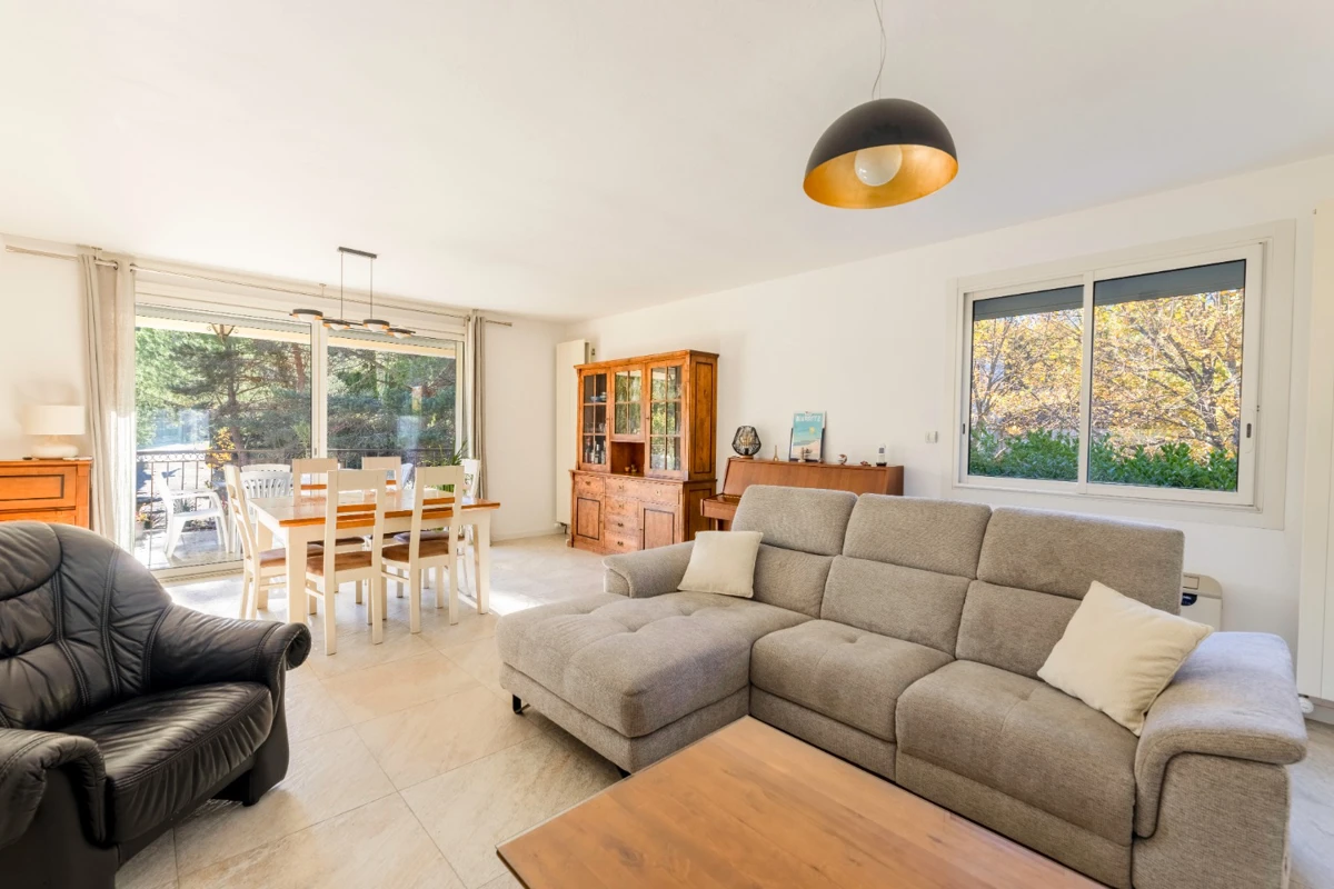 Photo 5 - Maison 5 pièces à Simiane-Collongue au calme absolue