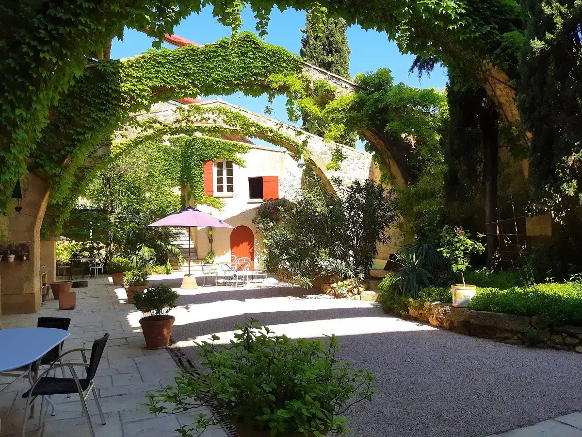 Photo 3 - Maison de Maître du XVII - Cours intérieure et piscine - 20 minutes d'Aix en Provence