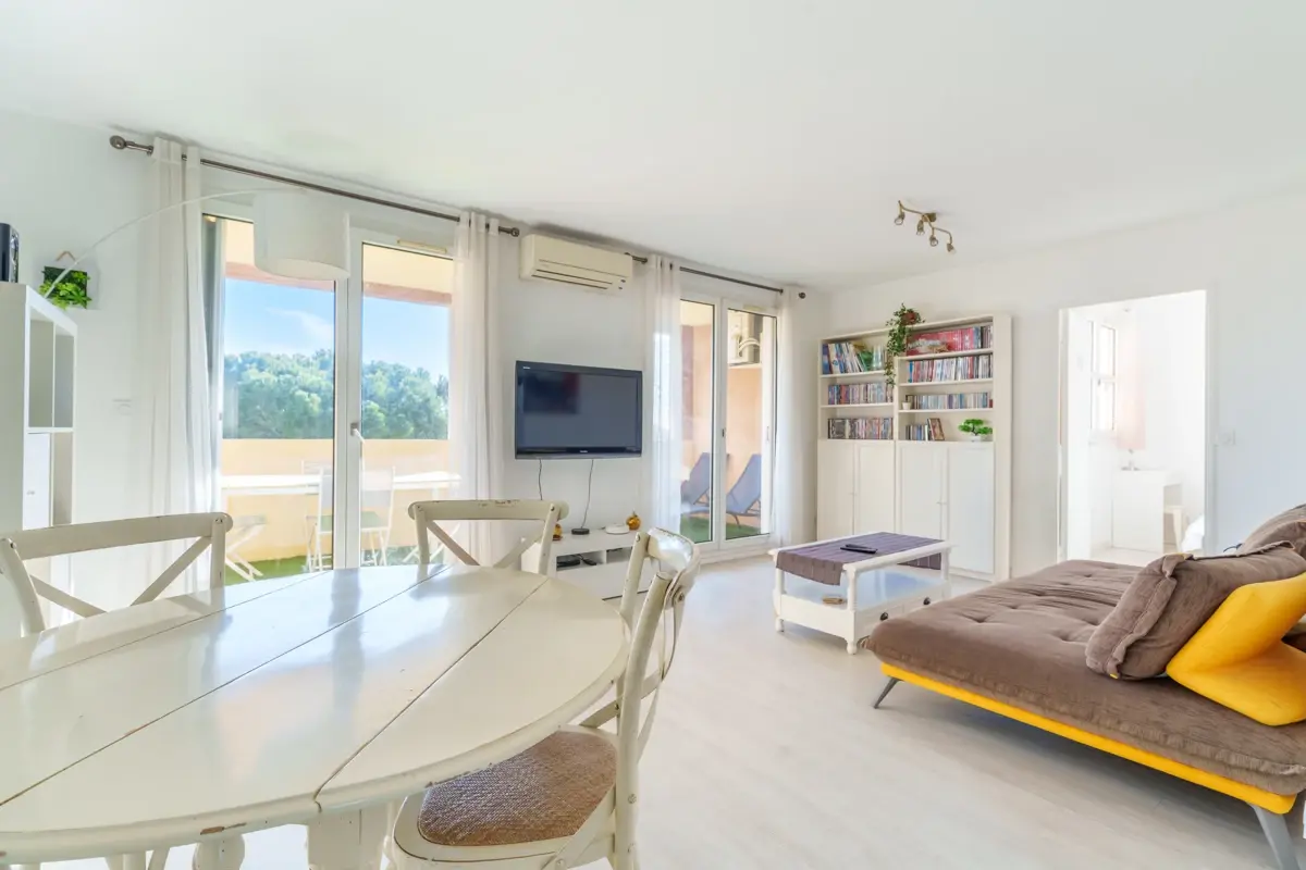 Photo 3 - Appartement de type 4 avec terrasse dans le 12e arrondissement de Marseille