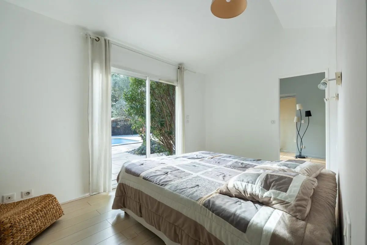 Photo 5 - Maison 5 pièces - 4 chambres - Piscine - Jardin arboré 4375 m2 - Lambesc 