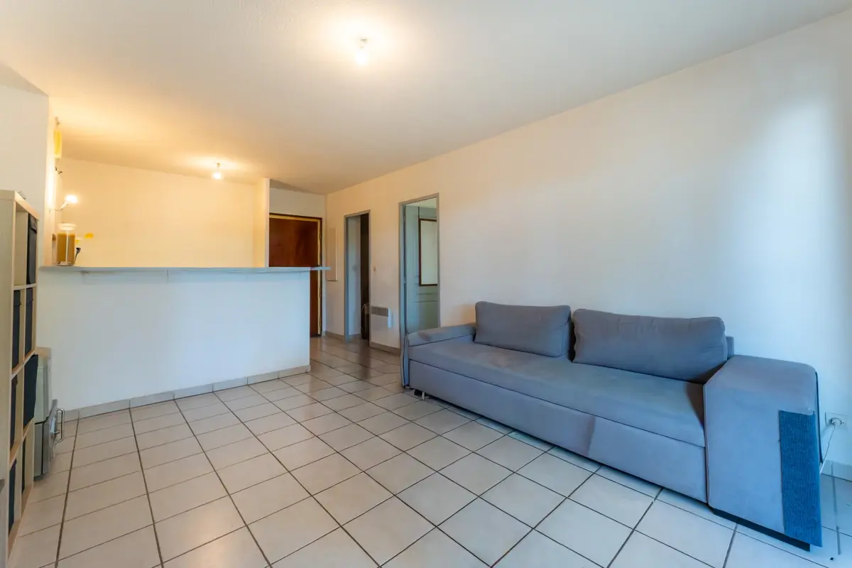 Photo 3 - Appartement T2 avec terrasse, place de parking et box