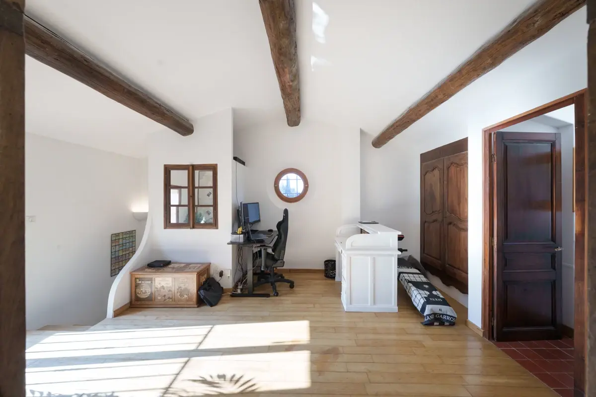 Photo 4 - Maison 200m2 sur terrain de 10 000m2 - Venelles