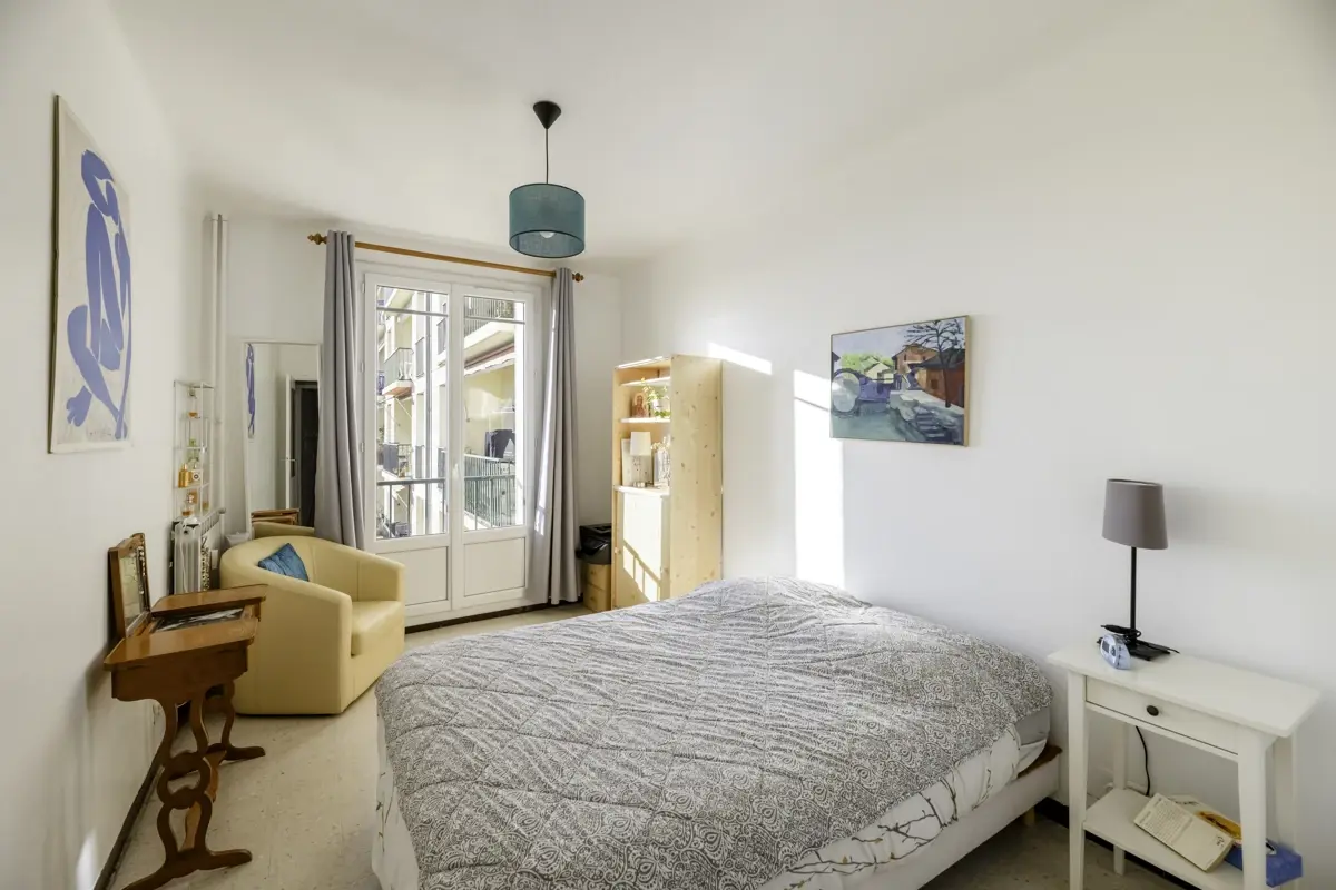 Photo 5 - T4 aménagé en T3 lumineux avec vue dégagée