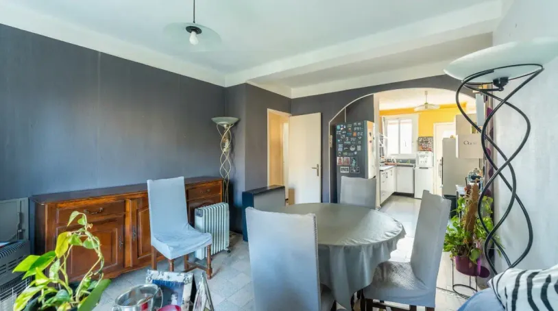 (SOUS COMPROMIS) Appartement 3 pièces - balcon, cave — 2