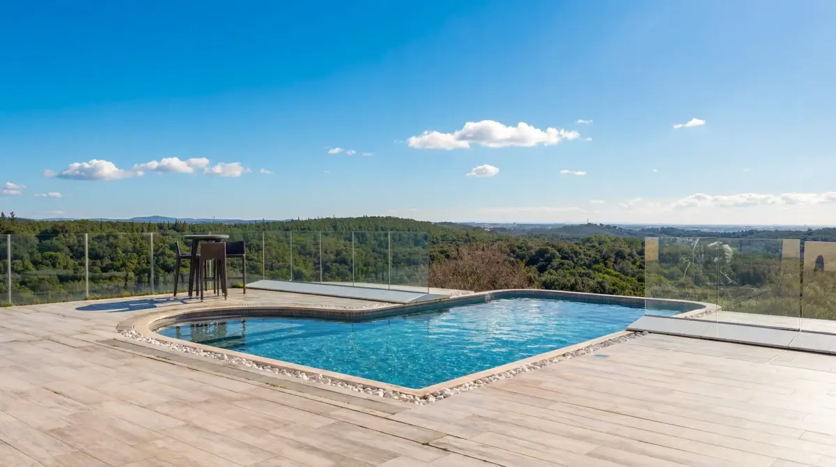 Photo 1 - propriété 10 pièces - 32ha - 980m2 - Vue spectaculaire sur la région et la mer 