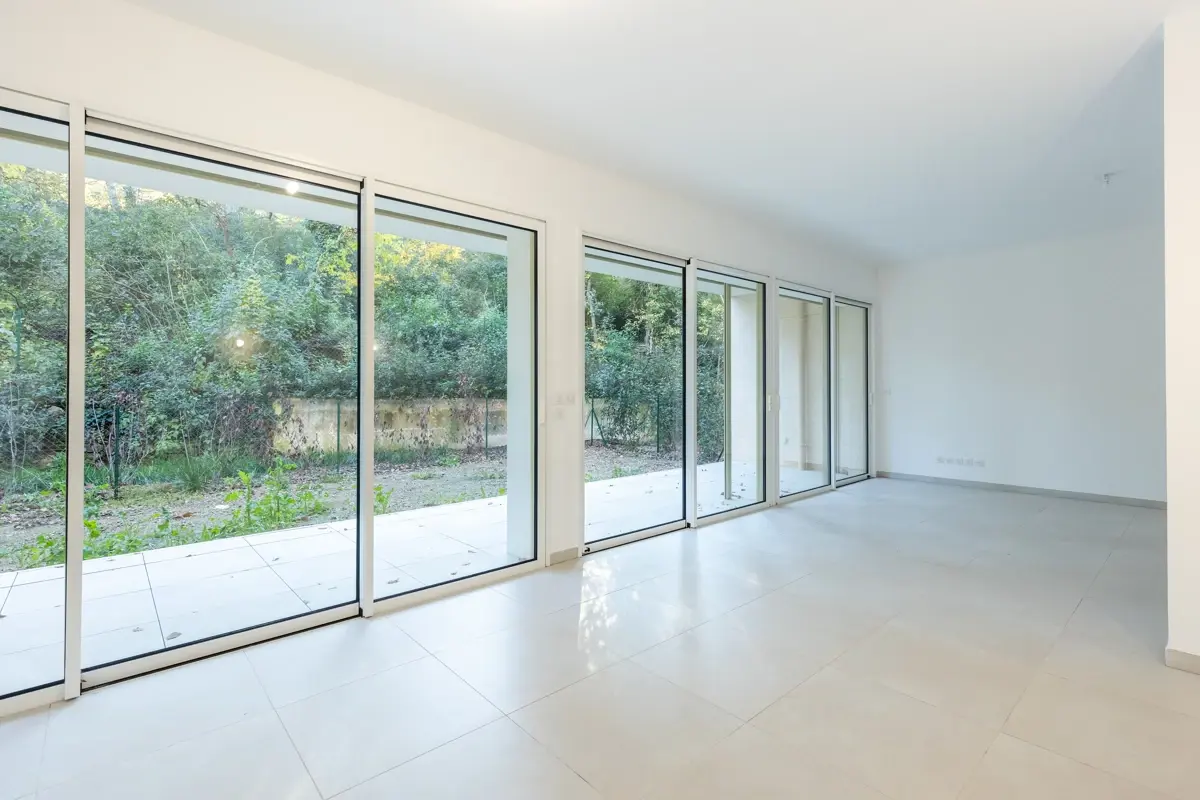 Photo 2 - Appartement 3 pièces + terrasse + jardin + parking en sous-sol