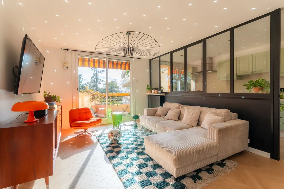 Photo 5 - Superbe T3 Traversant Rénové de 88m² – Terrasse & Garage, Secteur Axium