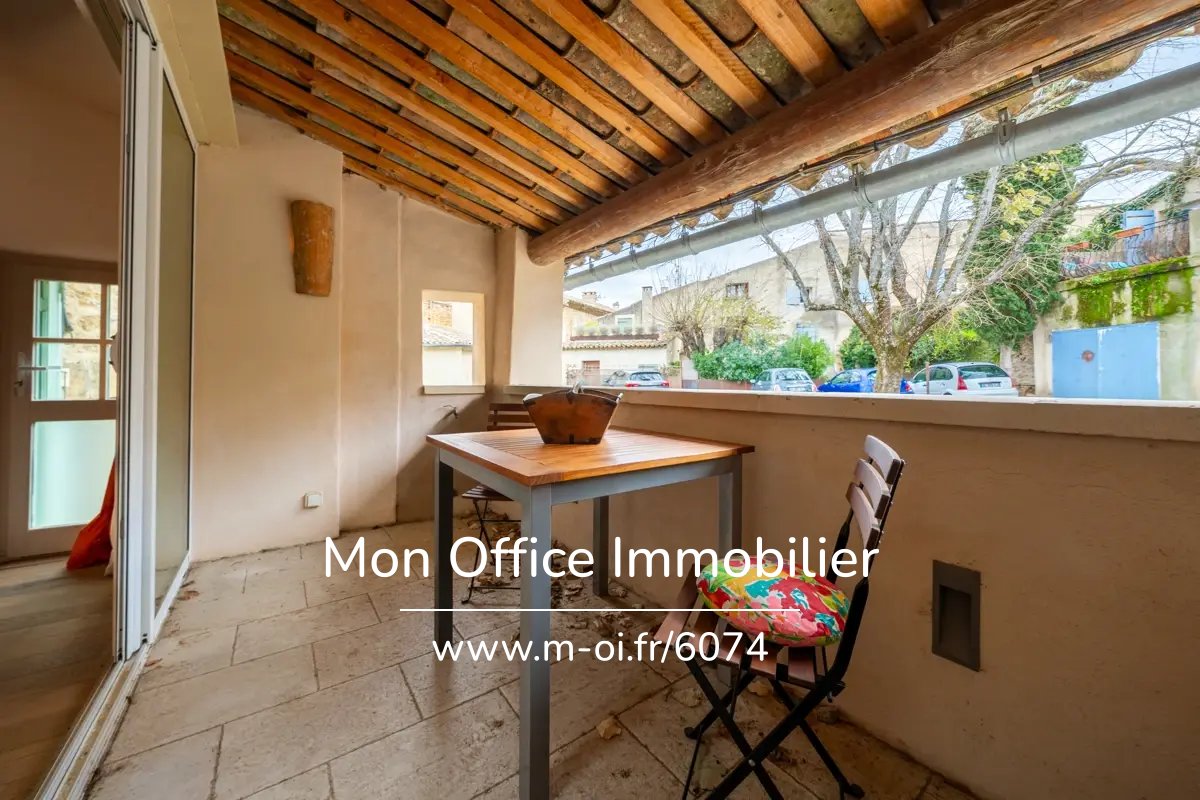 Bastide familiale avec dépendances et grand terrain à pied de La Tour d'Aigues — 13