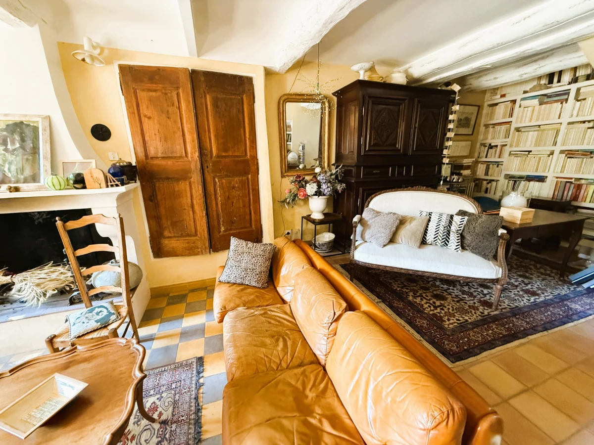 Photo 5 - Bastide familiale avec dépendances et grand terrain à pied de La Tour d'Aigues