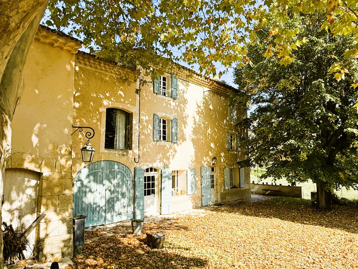 Photo 3 - Bastide familiale avec dépendances et grand terrain à pied de La Tour d'Aigues