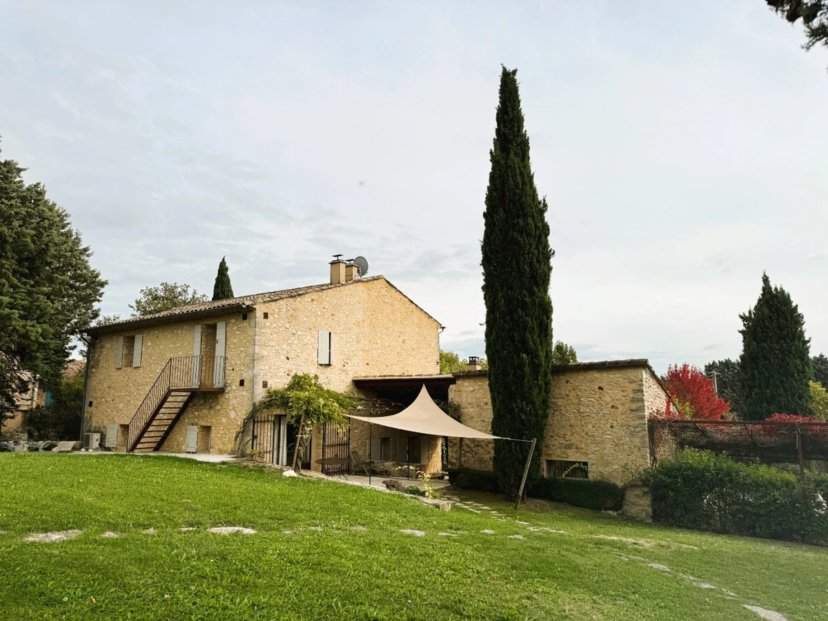 Photo 2 - Bastide en pierres rénovée à Roussillon