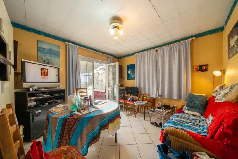 Maison centre ville - Au calme, jardin et garage - 13 330 PELISSANNE — 20