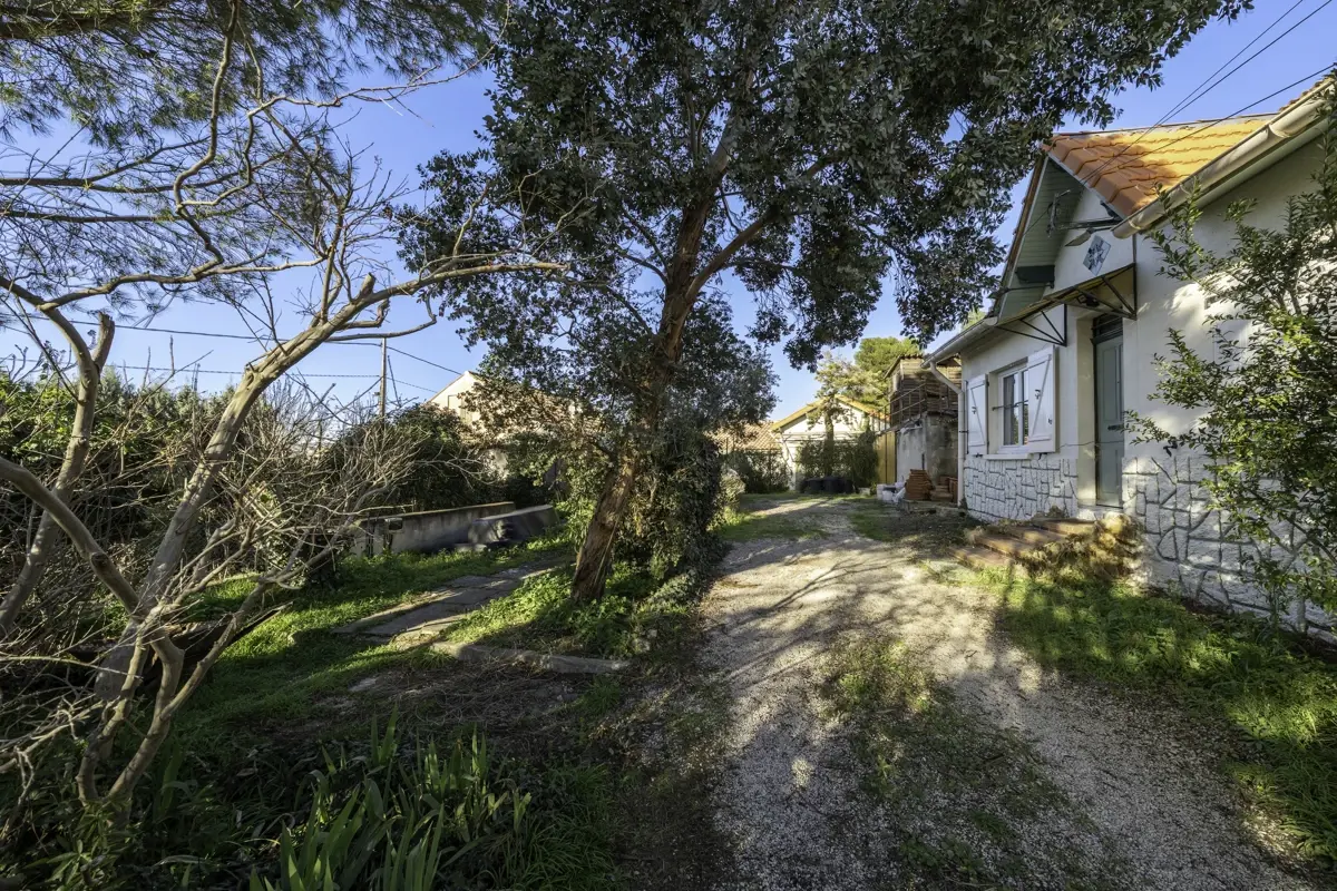 Photo 2 - Maison avec Dépendances - 13015