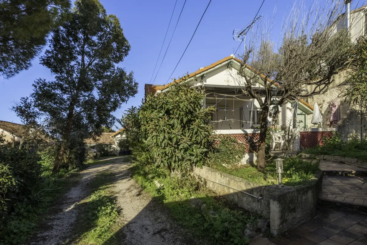 Photo 1 - Maison avec Dépendances - 13015