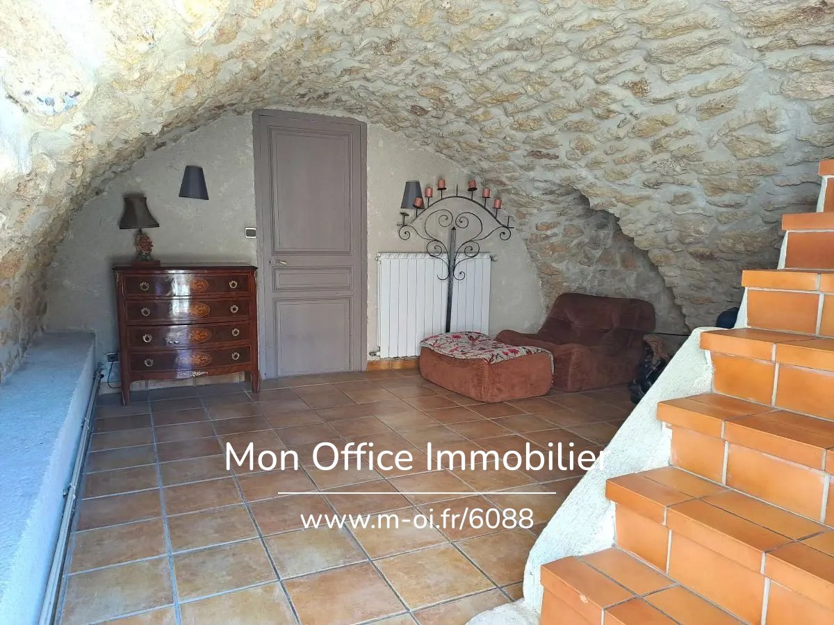 Maison centre ville - Au calme, jardin et garage - 13 330 PELISSANNE — 25