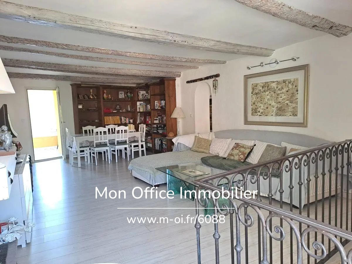 Maison centre ville - Au calme, jardin et garage - 13 330 PELISSANNE — 22