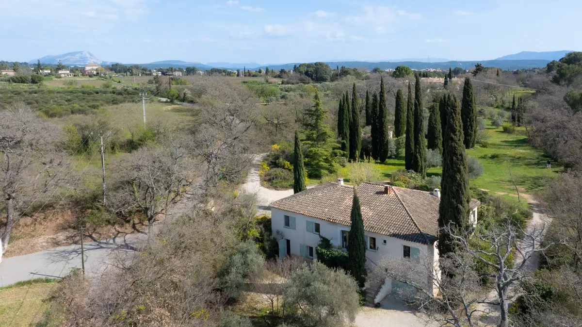 Photo 3 - Propriété de caractère – 323 m² – 6 logements – fort potentiel locatif