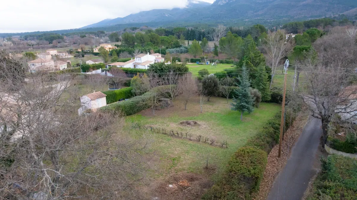 Photo 2 - Terrain 1 pièce