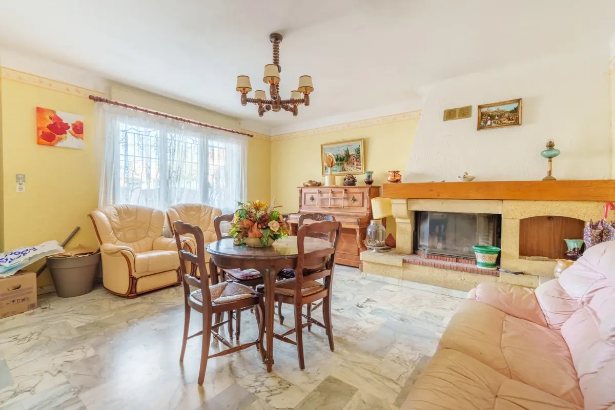 Photo 3 - Maison 6 pièces avec jardin et grand garage aménagé