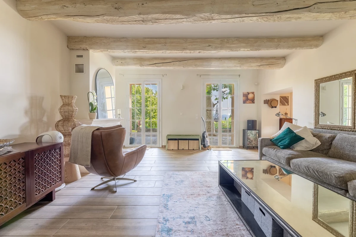 Photo 2 - Aix en Provence - Bas de Bastide - XIX e siècle - 7 pièces - Proche centre ville - Piscine - Pool house- Vue dégagée  
