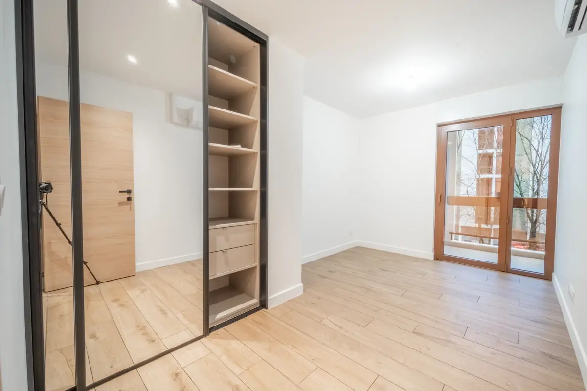 Photo 4 - Appartement 3 pièces rénové - deux balcons - à 5 min du lac