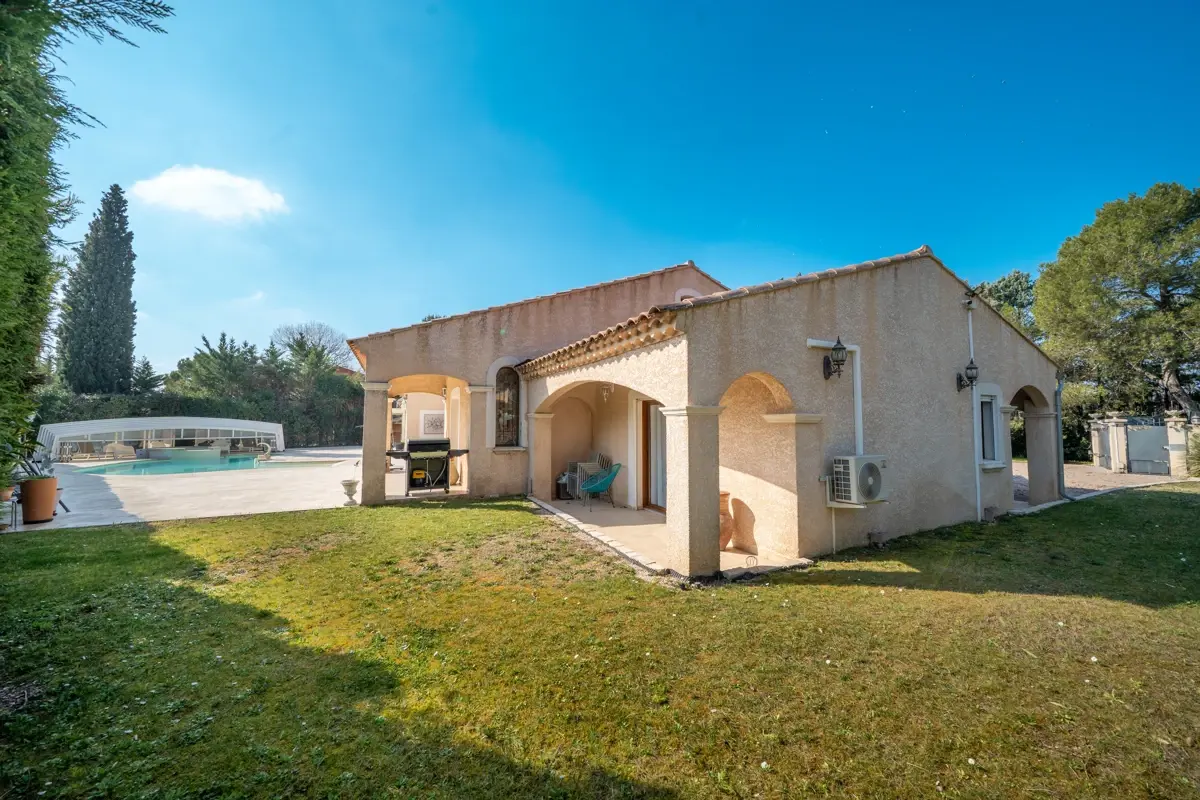 Photo 2 - Maison 7 pièces avec piscine, cuisine d'été et double garage