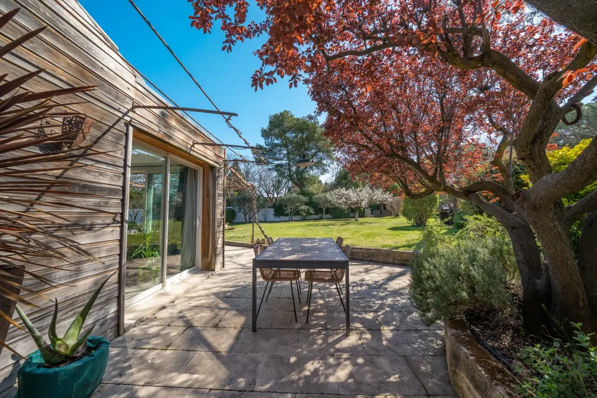 Photo 5 - Maison 8 pièce(s) à Lambesc (13410)