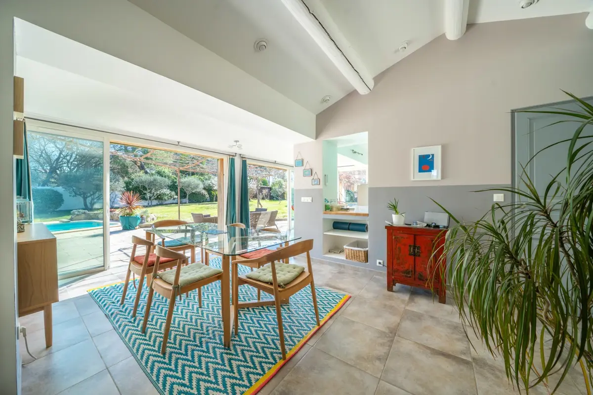 Photo 3 - Maison 8 pièce(s) à Lambesc (13410)