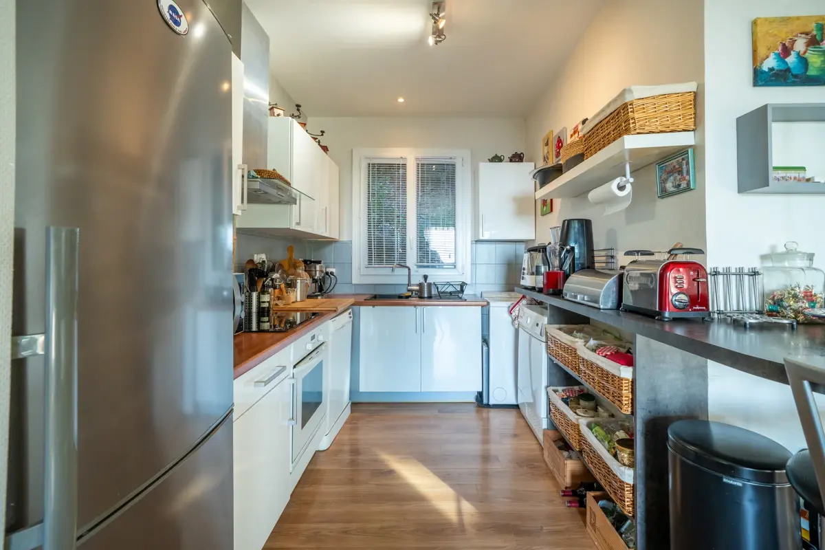 Photo 5 - Exclusivité, appartement de trois pièces d’une surface de 60 m2 avec stationnement , vue mer à deux pas du port 