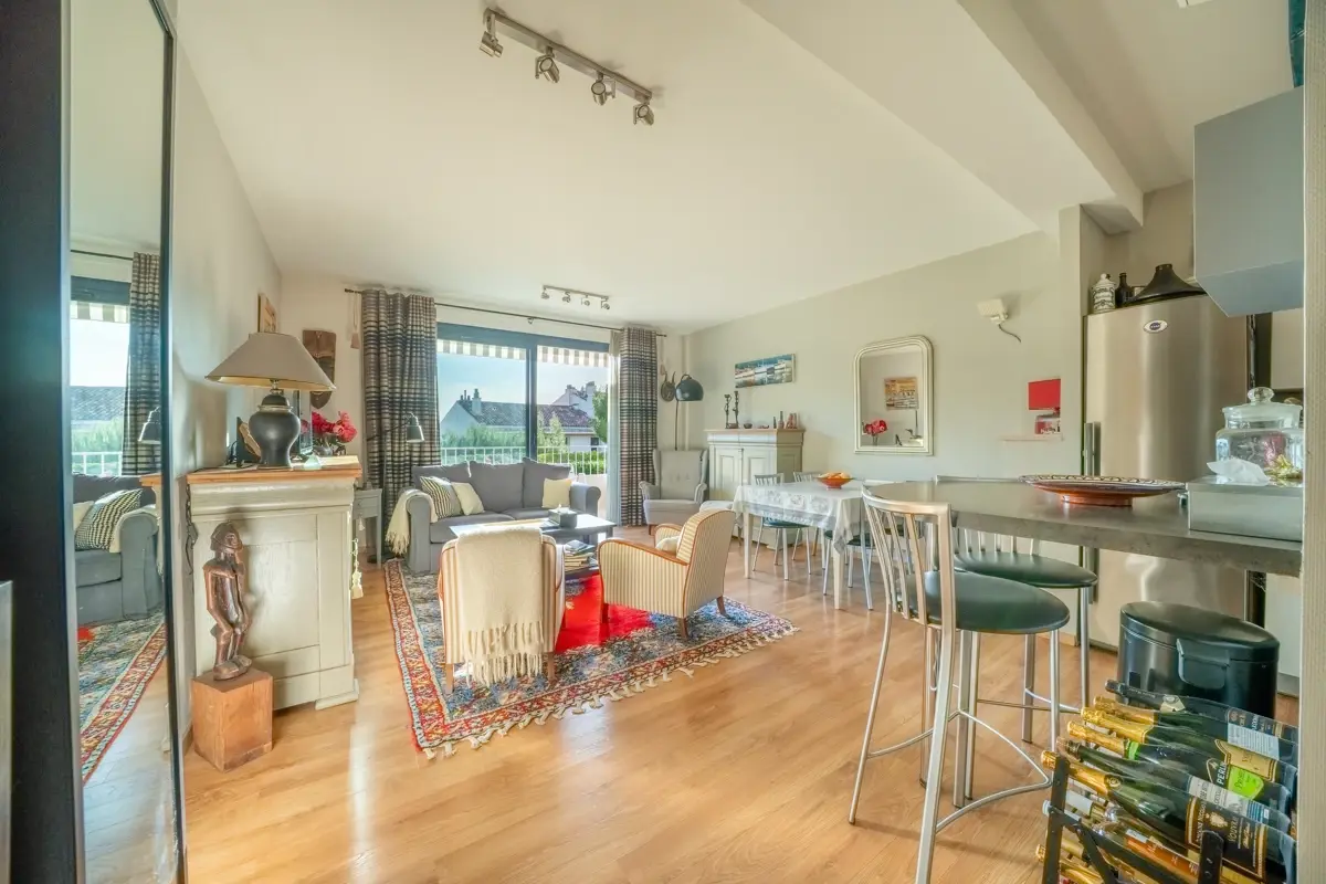 Photo 4 - Exclusivité, appartement de trois pièces d’une surface de 60 m2 avec stationnement , vue mer à deux pas du port 