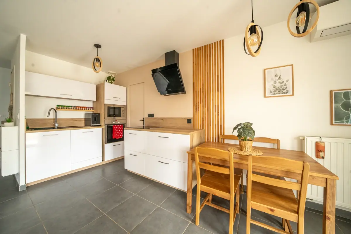 Photo 5 - Maison récente de 68m² avec piscine et jardin à Peyrolles-en-Provence