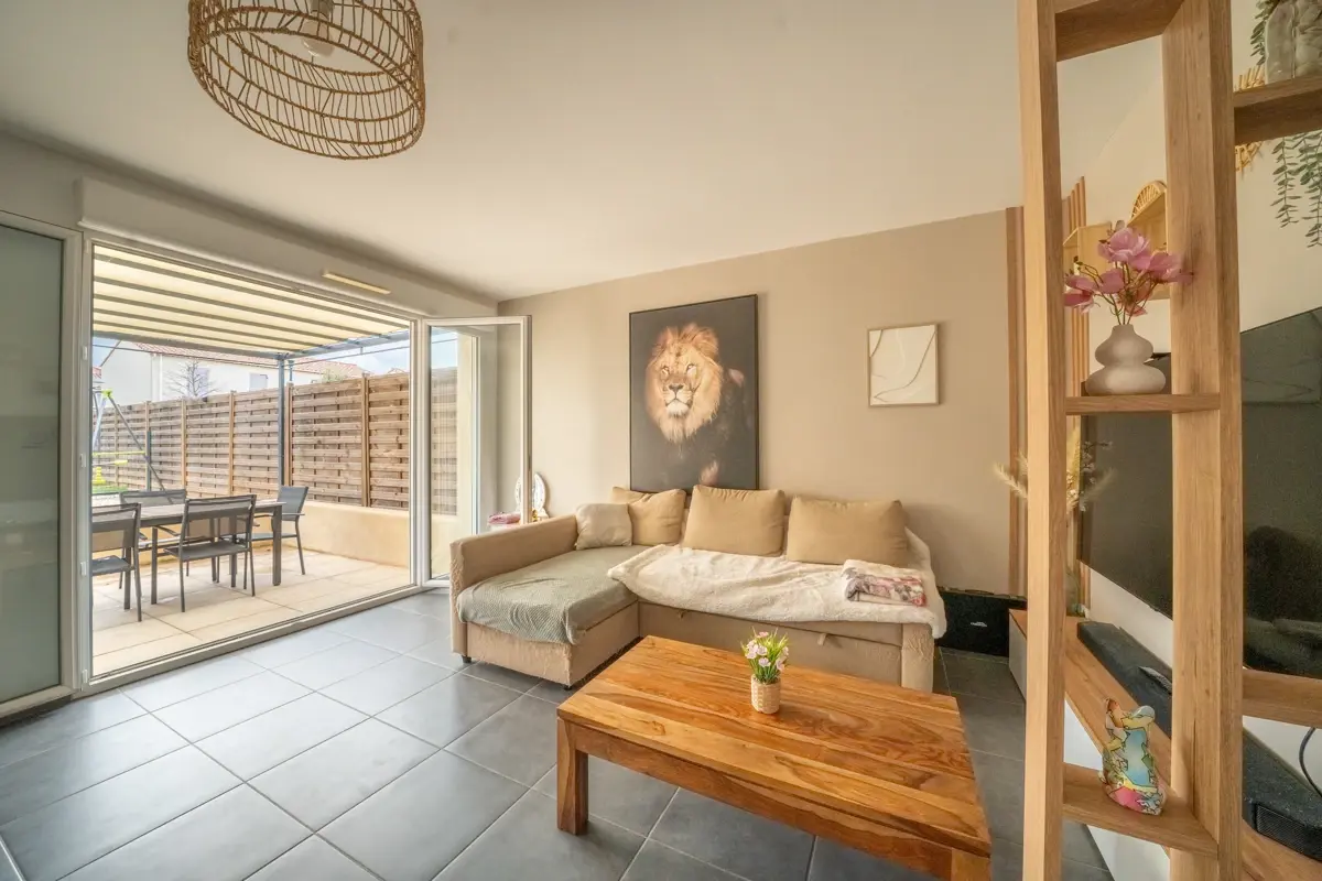 Photo 4 - Maison récente de 68m² avec piscine et jardin à Peyrolles-en-Provence