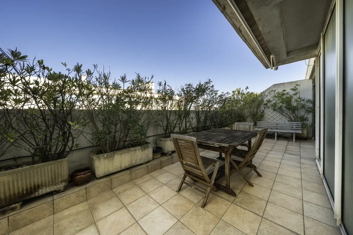 Photo 1 - Appartement 3/4 pièces avec terrasse, vue, parking et cave à Mazargues