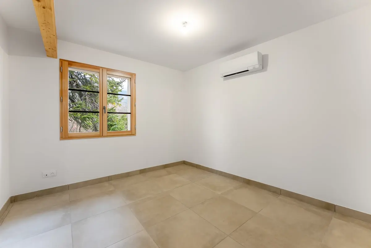 Photo 4 - Maison T4 rénovée - 81 m²- centre ville de Chorges.