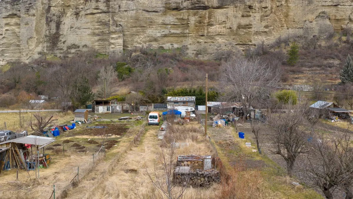 Photo 3 - Jardin de 1350m², non constructible sous le roc 