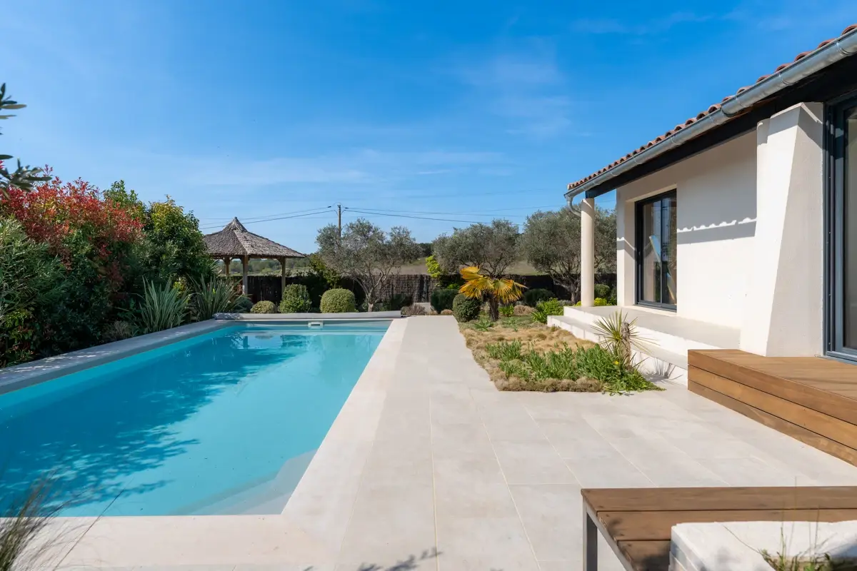 Photo 2 - Maison rénovée 5 pièces avec piscine