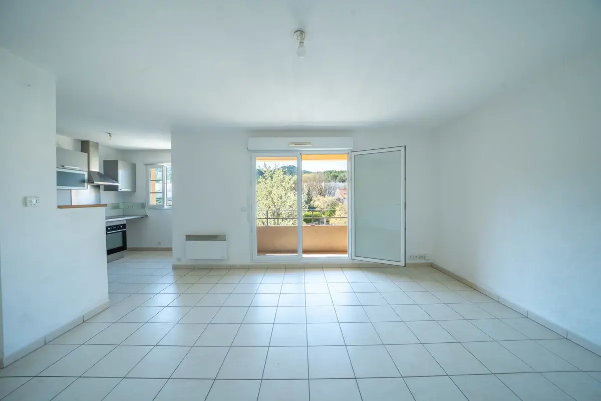 Photo 4 - Appartement 3 pièces avec balcon et box fermé - La Roque d'Anthéron 