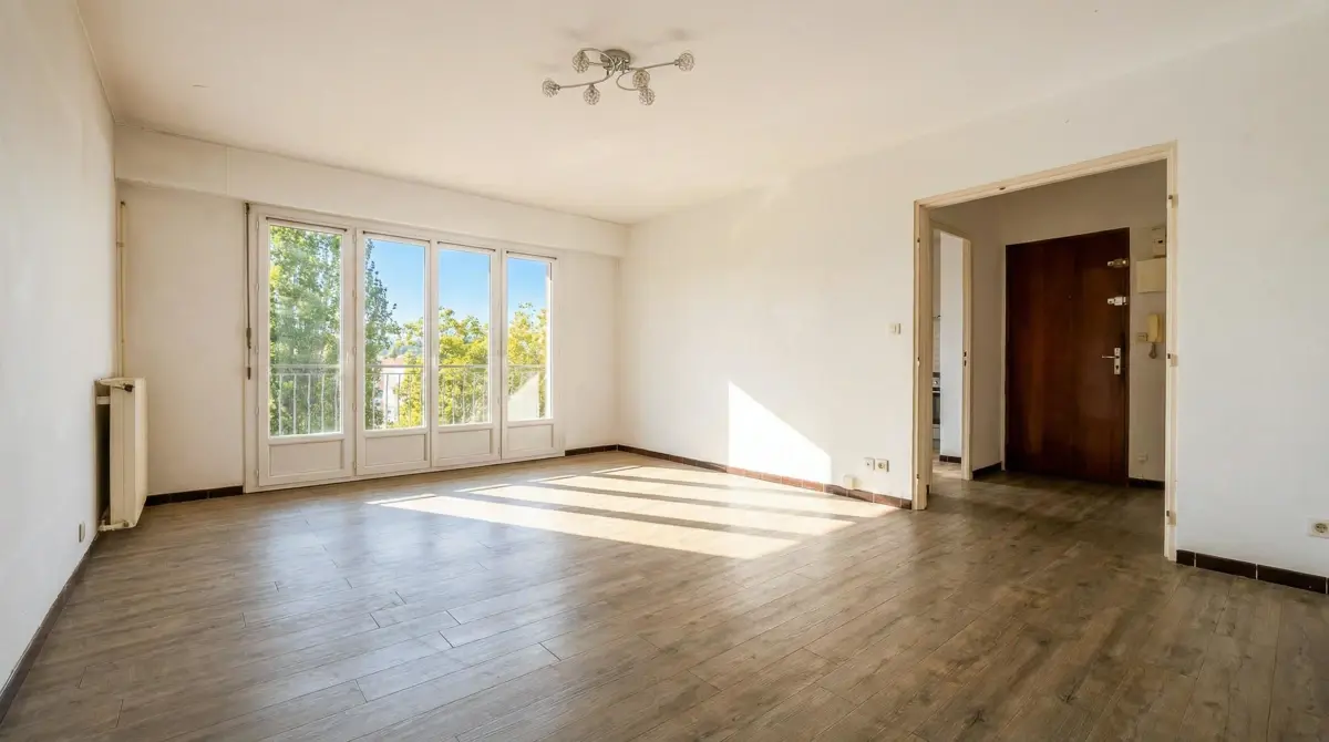 Photo 2 - Appartement 4 pièces dernier étage Saint Jérome 