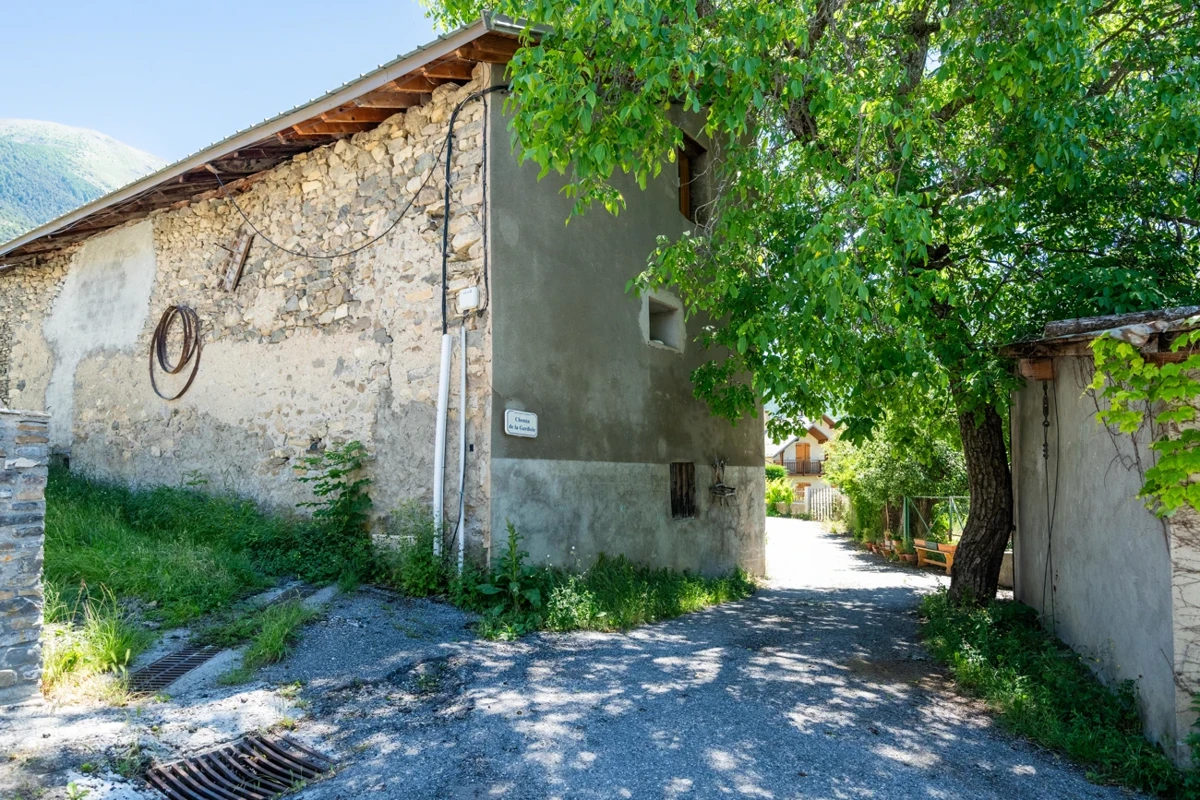 Photo 5 - Bâtisse à rénover 150m² - orientée sud- vue Lac