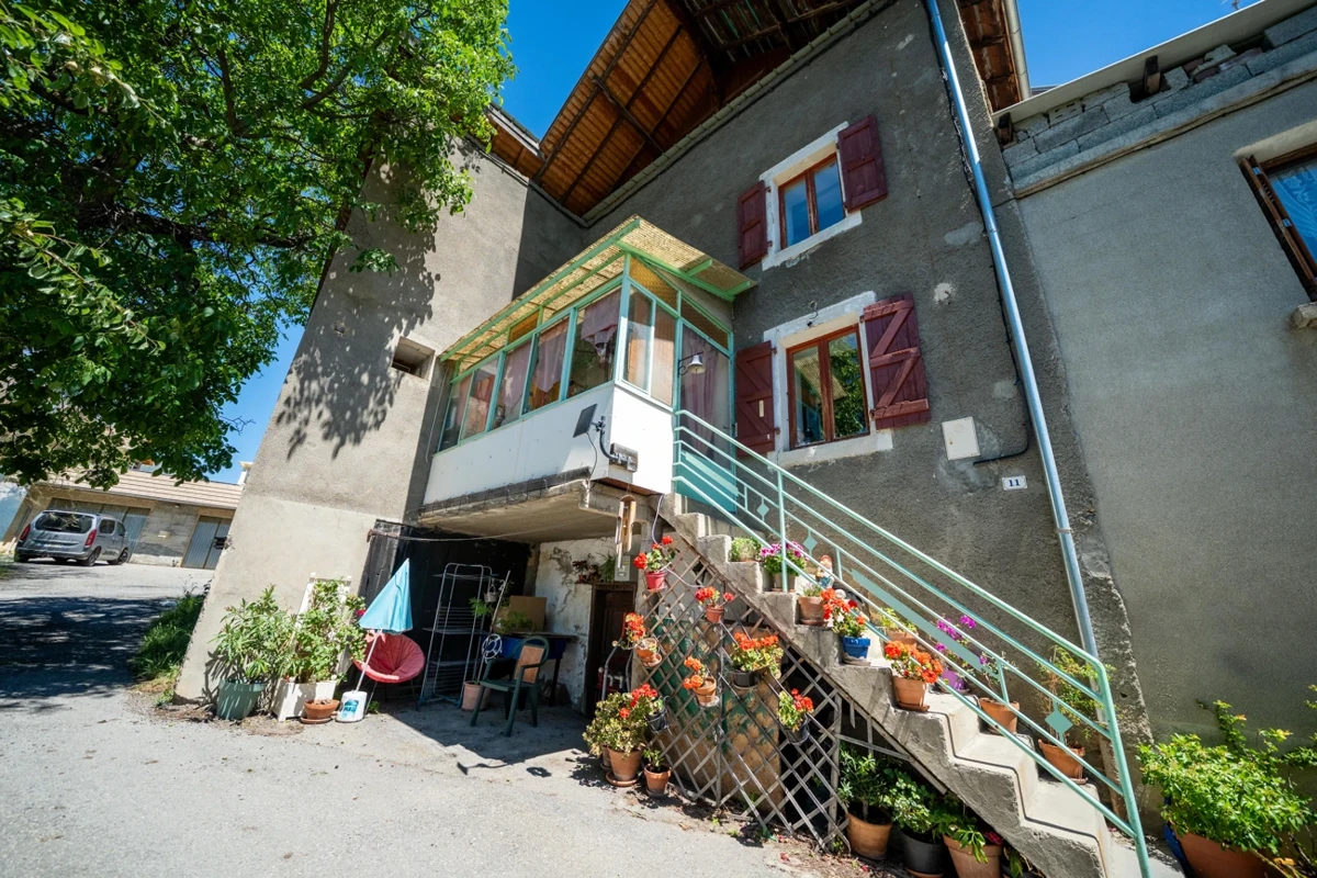 Photo 2 - Bâtisse à rénover 150m² - orientée sud- vue Lac