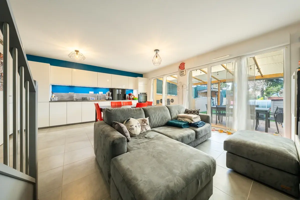 Photo 2 - Maison récente 4 pièces avec jardin, piscine et pergola – Quartier recherché de Pertuis